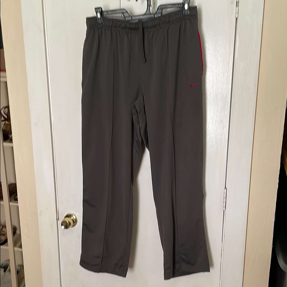 Nike men’s grey sweatpants